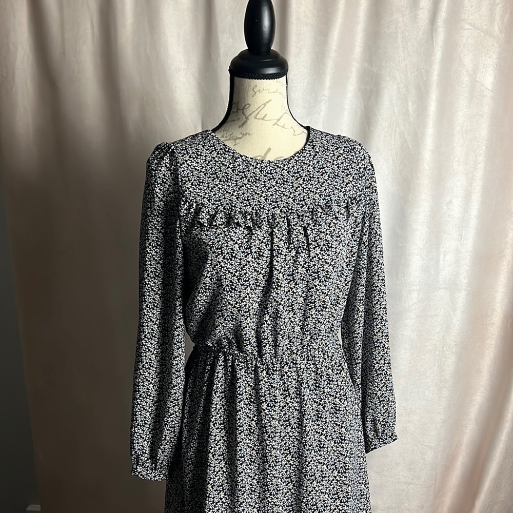 Loft Petite Floral Dress Like New Black Blue White Designs 8P